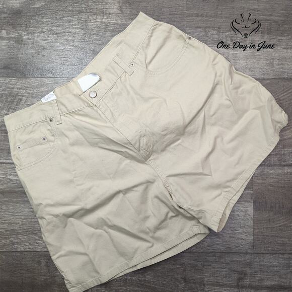 Bill Blass Chino Shorts Size 16 - Picture 1 of 7